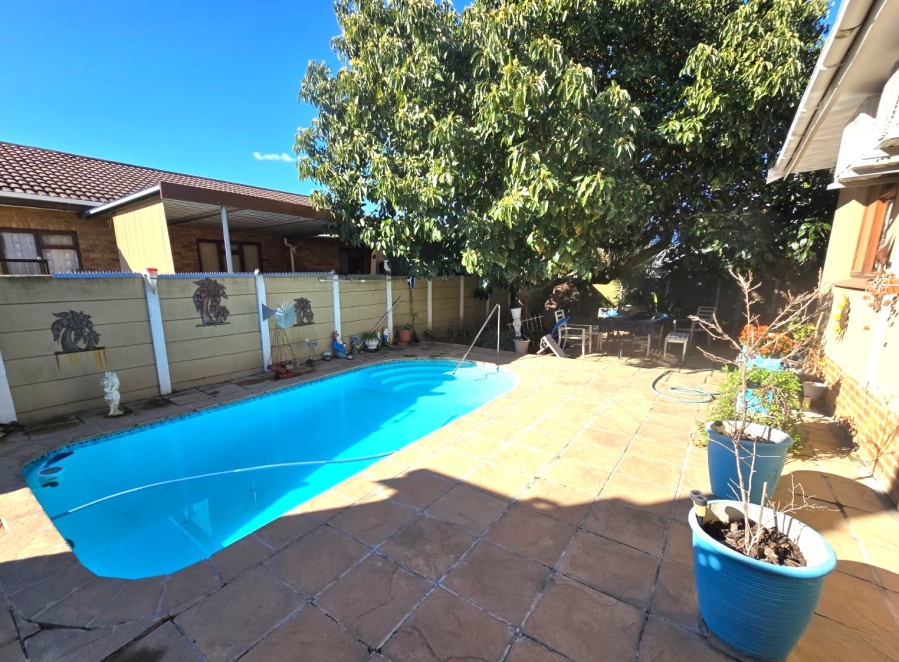 4 Bedroom Property for Sale in Paarl North Western Cape
